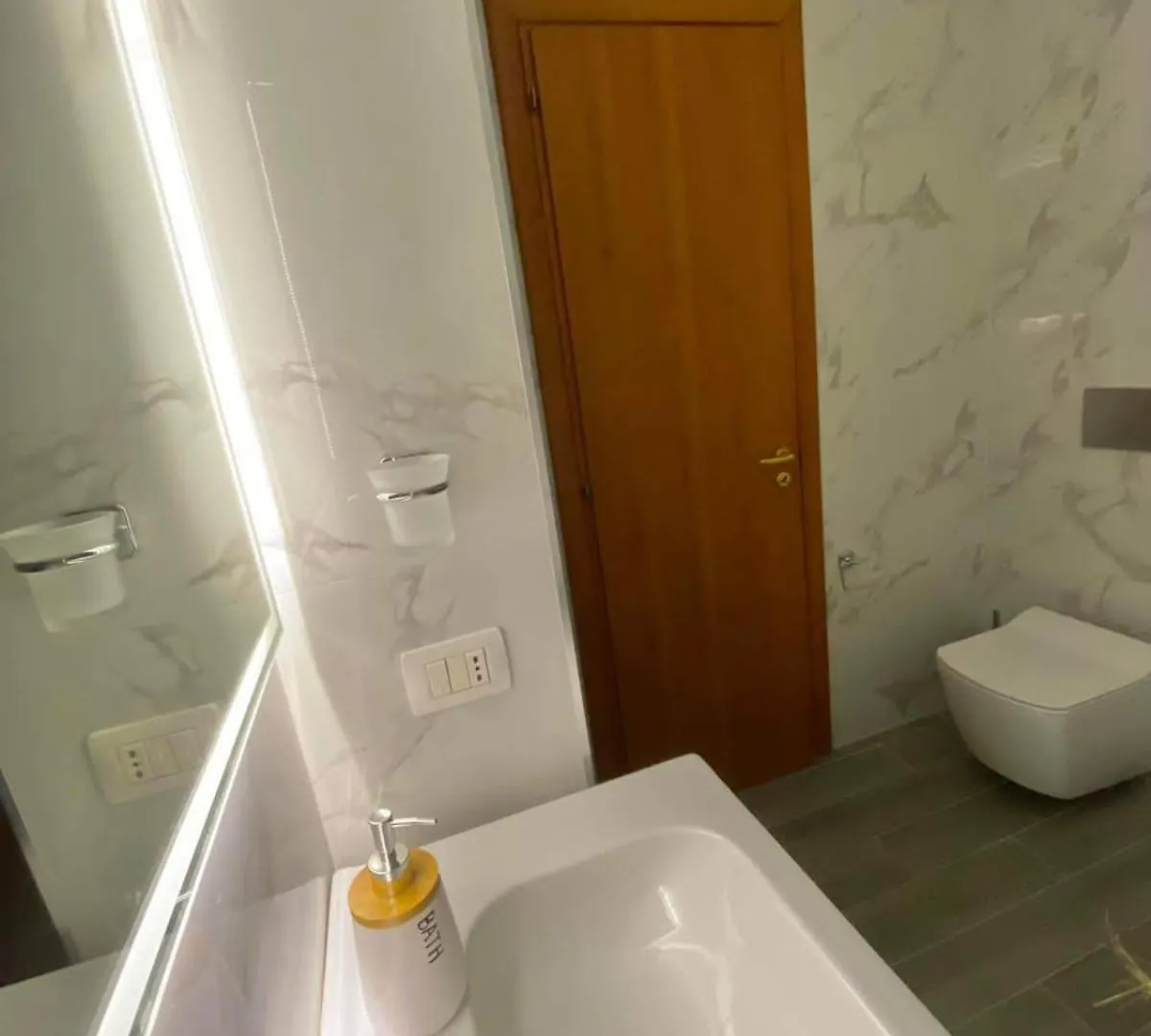 Signature Apartment 11 Tirana